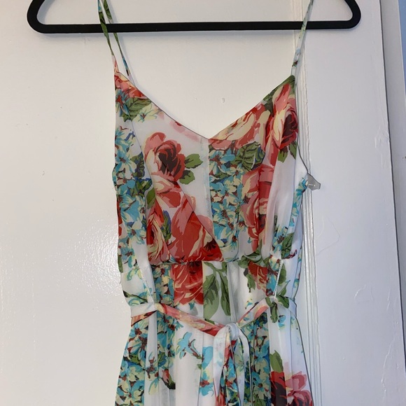 Dresses & Skirts - Floral maxi dress